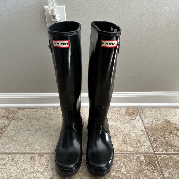 Hunter Women's Original Tall Gloss Black Rain Boots - Size 8 - Picture 2 of 13